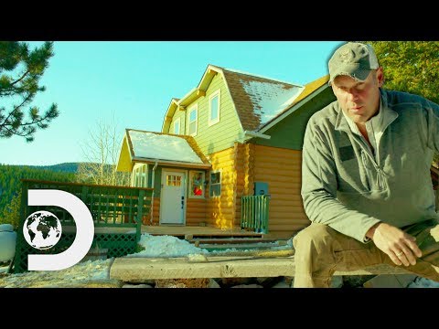 這兩個人給這個家庭小屋一個樹屋和一個射擊場｜Reclaimed (The Guys Give This Family Cabin A Treehouse And A Shooting Range | Reclaimed)