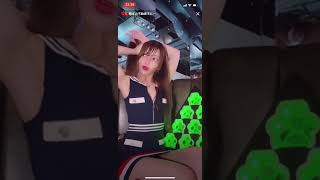 ファスナーがどんどん下がっていく...tiktok切り抜き