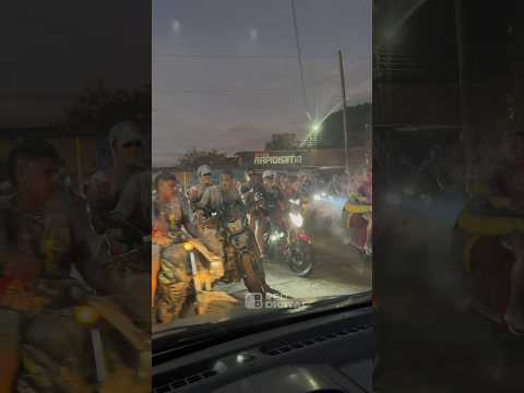 Así se vive la caravana de fin de año en Valparaíso #caquetá