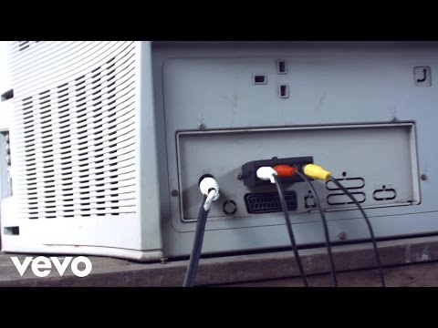 LooneeTKR - Me I Dey ft. Cabum