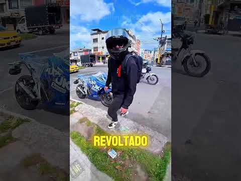 Motociclista Resolve Trolar O Amigo E Acaba Se Arrependendo Da Brincadeira.