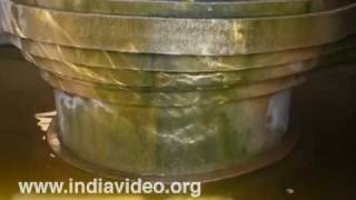 Jala Khandeshvaran, the monolithic shiva lingam at Hampi in Bellari