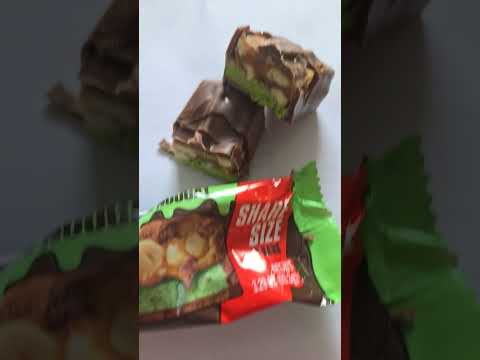 SNICKERS GHOULISH GREEN 💚  #snickersbar #halloween #chocolate #candy #shorts