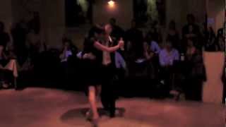 Luna Palacios y Guillermo Cerneaz, Milonga solidaria en Porteño y Bailarín.