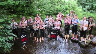 preview picture of video 'Cold Water Challenge 2014 - Musikvereinigung Roetgen'