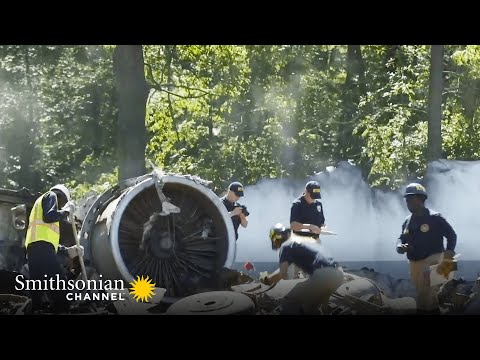 Did This Plane's Pilots Take Off from the Wrong Runway? 🛫 Air Disasters | Smithsonian Channel