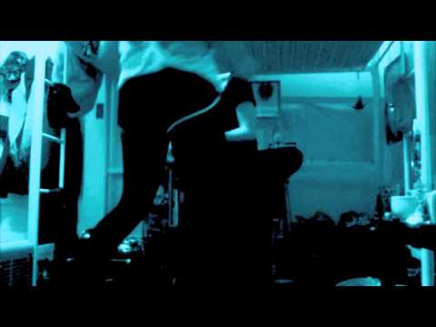 SEA CHARMS - NORAH MOVES IN