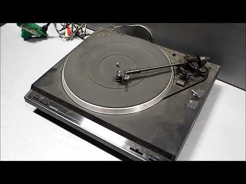 Lot 381: Onkyo Auto Return Belt Drive Turntable CP-1400A, And AV Receiver TX-SR508, Both Power On