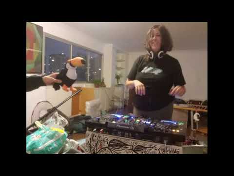 Mielikki @ Suomisaundi Sundays