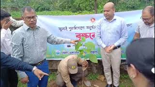 ’এক শহীদ, এক বৃক্ষ’ কর্মসূচি উপলক্ষ্যে রাঙ্গামাটিতে প্রশাসন ও বন বিভাগের যৌথ উদ্যোগে বৃক্ষরোপণ ও চারা বিতরণ কর্মসূচির আয়োজন করা হয়।
