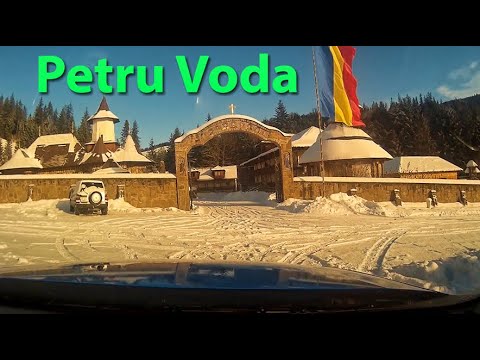 Drumul inspre Manastirea Petru Voda iarna. Neamt, 2019