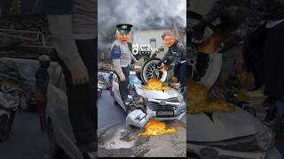 Download lagu Opah gets karma from the truck swerving #truckswerving #truck #opah #puppeteer #car mp3