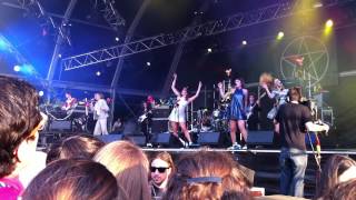 Foxygen - Coulda Been My Love (NOS Primavera Sound 2015)