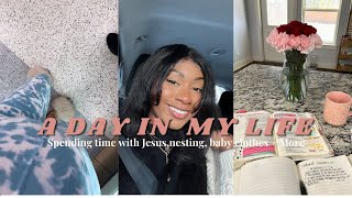 day in my life| spending time with God, organizing baby clothes, putting crib together + more