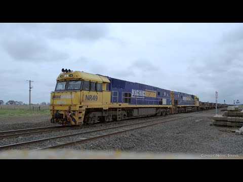3XM4 Pacific National Steel Train With Bonus Shipping Containers (5/10/2022) - PoathTV Railways