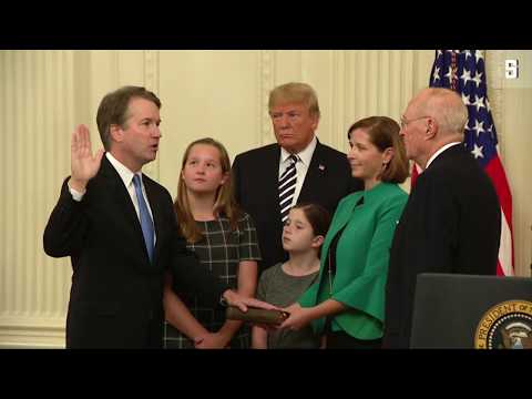 Bei Vereidigungszeremonie: Trump entschuldigt sich bei Kavanaugh | DER SPIEGEL