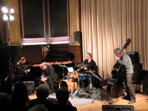 triotonic meets Lorenz Raab - The Story of