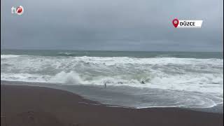 Akçakoca'da Fırtına Etkili Oluyor