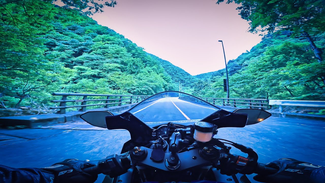 【4K】TOKYO SUMMER | YAMAHA YZF-R6 | AKRAPOVIC