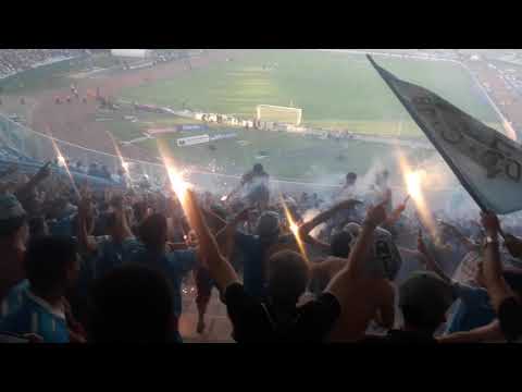 "Perdiendo 3a0 El Agunte Nunca Falto..." Barra: Los Piratas Celestes de Alberdi • Club: Belgrano