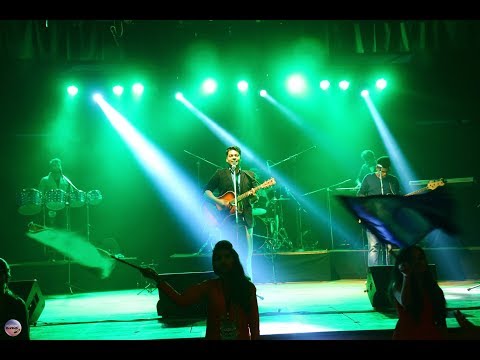 Mark Tribhuvan (Live) Tu Avarnit Hai - Worship Divers 2016