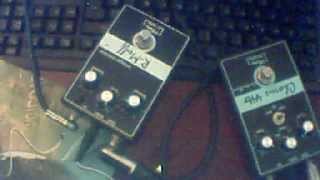 Video thumbnail for Teste pedais Mroxy R-Fuzz e Chorus Vib by Luiz Marcelo Castanho Guitar