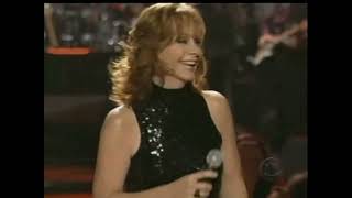 Up On The Housetop - Reba McEntire 12/21/07