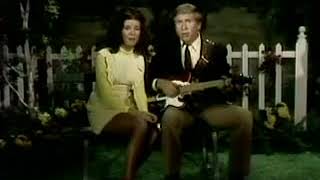 Susan Raye   Buck Owens    Let the good times roll