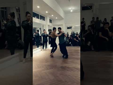 Demo Clase Tango Pista - Leandro Capparelli & Jeannette Erazú (18/07/2022)