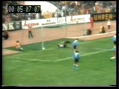 1976/77_4_Rot-Weiss Essen - HSV