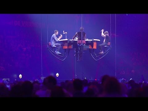 Achter de schermen bij De Vrienden van Amstel LIVE! 2014 - Kroonluchter