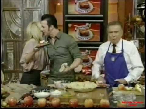 LIVE! With Regis & Kelly | Thanksgiving With A Twist