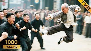 When his kin was attacked, a 60-year-old man unleashed deadly kicks and crushed all the bullies!