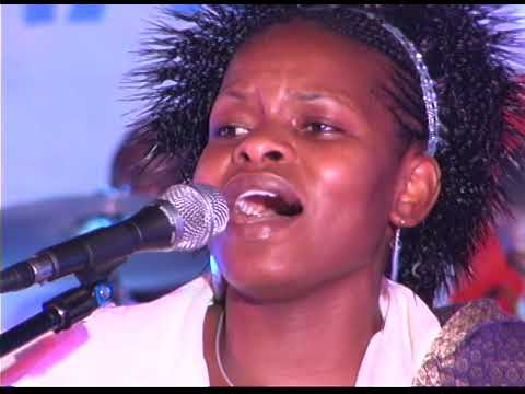 Charles Charamba- TICHAZOVEI Live @ HICC 2005