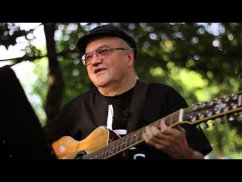 Sigi Maron singt "ohne uns geht nix" für den STANDARD