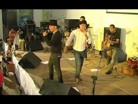 Os Levitinhas - Dois em Um