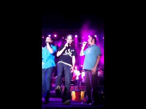 הדג נחש ותזמורת המהפכה בסלון של סלומון+סטיסטיקה