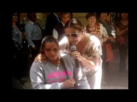 Miriam Hernandez sorprende a mujer que canta sus canciones