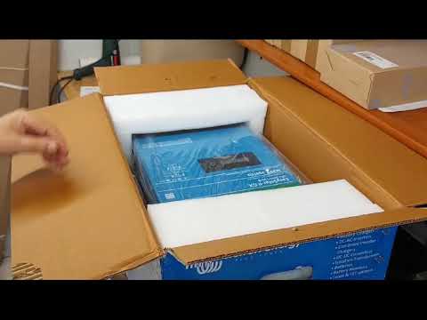 Unboxing a Victron Energy EasySolar-II GX