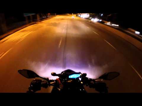 malaysia police bike over speed! 140Kmh be close to