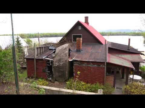 ROCK IN THE HOUSE (NOT House on the Rock) Fountain City, WI