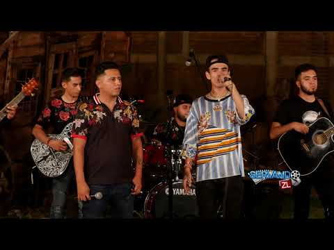 Grupo Codiciado Ft. Tony Aguirre – Y Me Critican (En Vivo 2018)