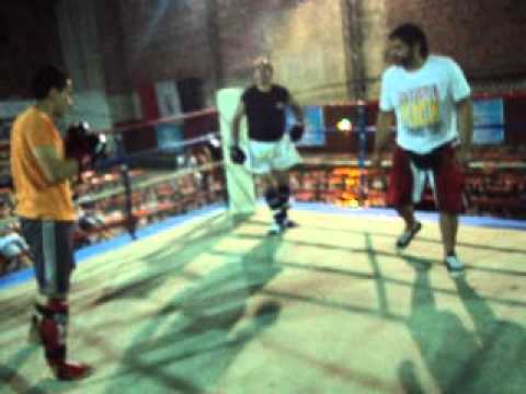 EL FUERTE KICK DARIO LA HIENA CARBONEL VS ALE BLA BLA DIAZ 3ROUND