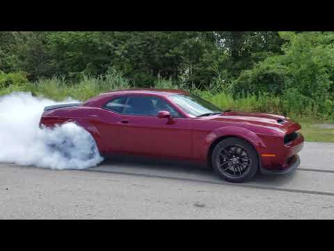 2019 Dodge Hellcat Redeye Widebody burnout