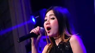 Download lagu NELLA KHARISMA ' INDAH PADA WAKTUNYA ' OM  MONATA Live Show mp3