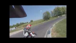 preview picture of video 'Husqvarna 510 supermoto on track @ vesoul pusey'