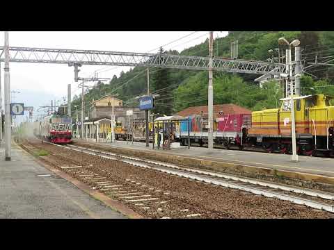 Doppia trazione simmetrica di E652  per l ambrogio  in transito  a  Chiomonte