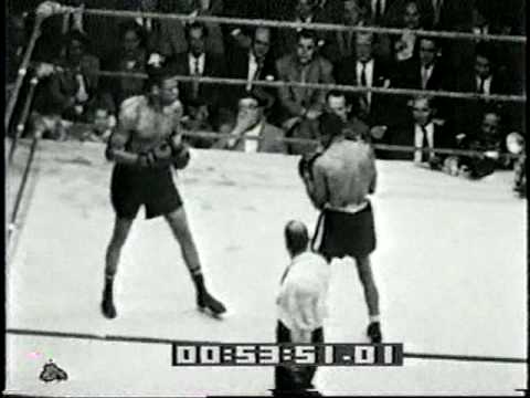 Archie Moore W 10 Nino Valdes I