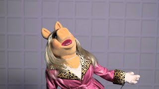 Miss Piggy - Freddie Mercury birthday tribute