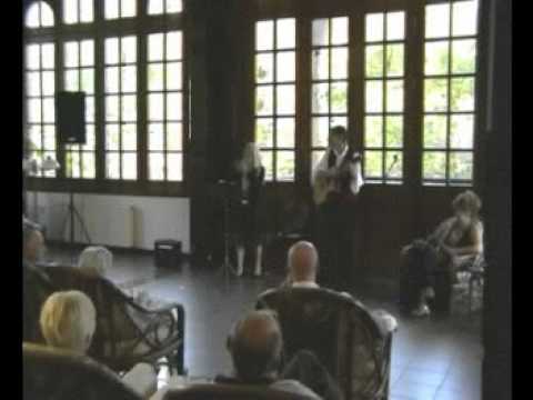 1z12  - PRZYJMUJĘ ILE  MI DAJESZ - POEZJA ŚPIEWANA